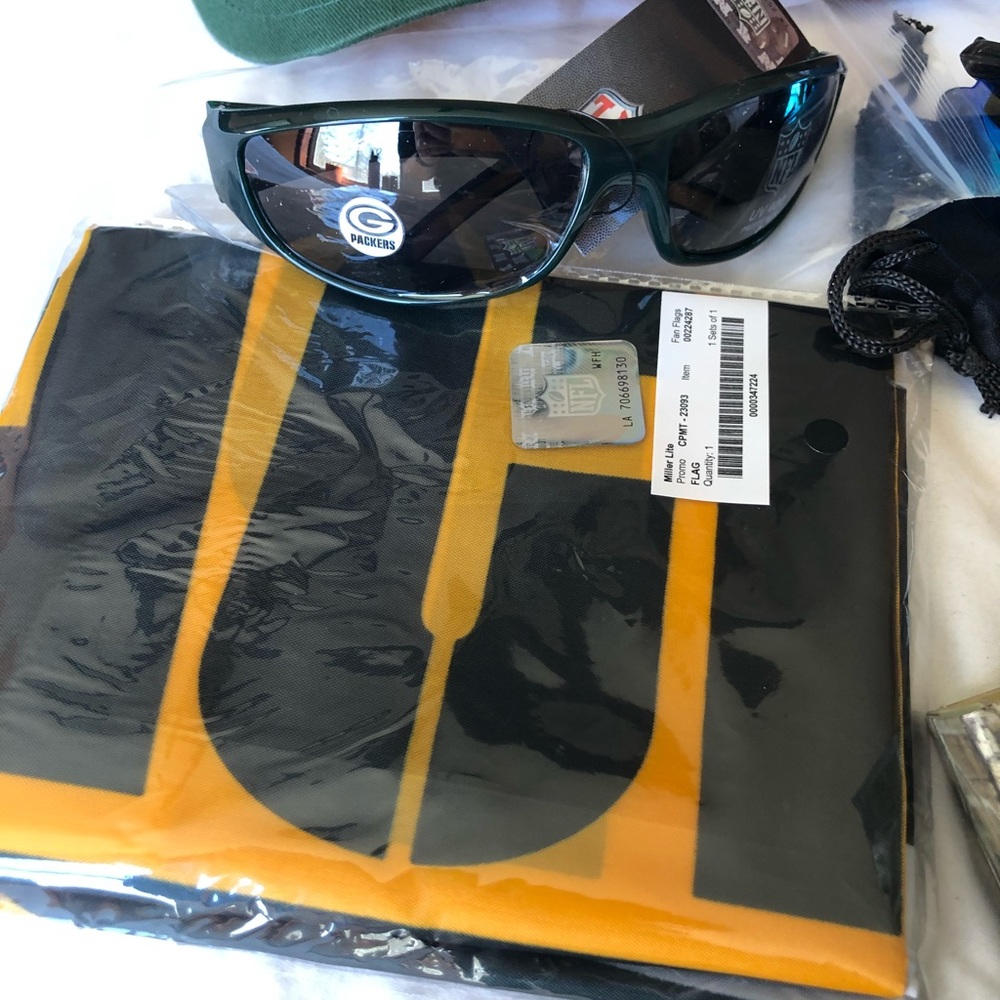 Football Fan Accessory Bundle - Picture 2 of 10